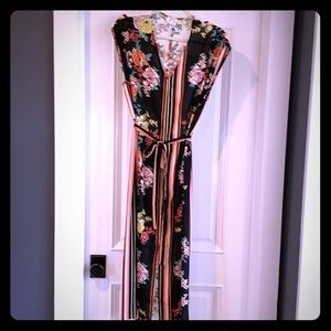 Delicate dRA Los Angeles Floral Dress